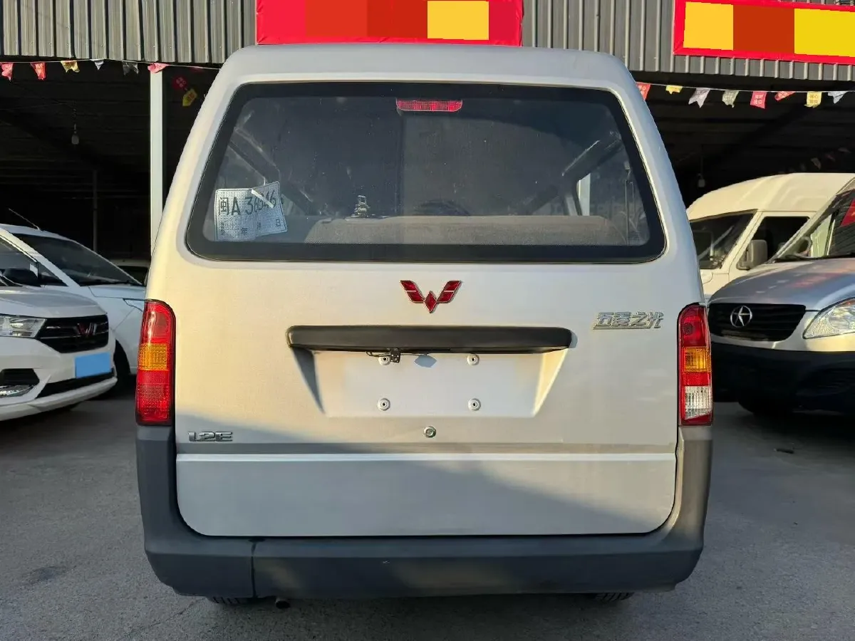 2020 WuLing ZhiGuang 1.2L 76HP L4 5MT,autocango,china used car exporter,china ev exporter,chinese used car exporter,chinese used ev exporter