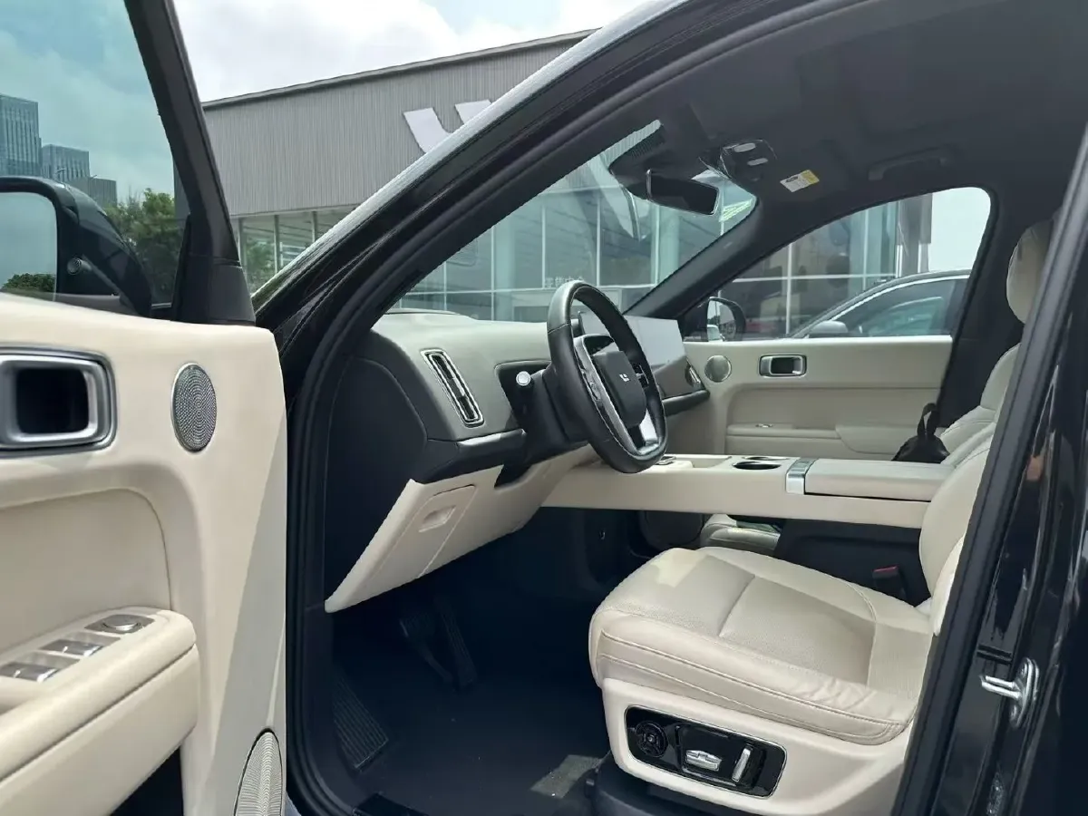 2023 Li L9 Range Extended 154HP REEV 42.6KWH,autocango,china used car exporter,china ev exporter,chinese used car exporter,chinese used ev exporter