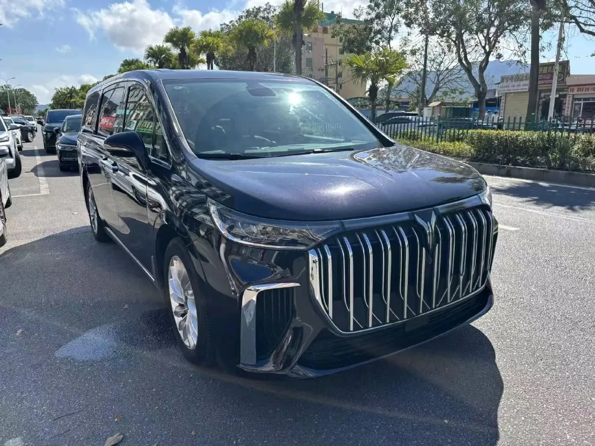 2022 Voyah Dream 1.5T 136HP L4 PHEV 25.57KWH,autocango,china used car exporter,china ev exporter,chinese used car exporter,chinese used ev exporter