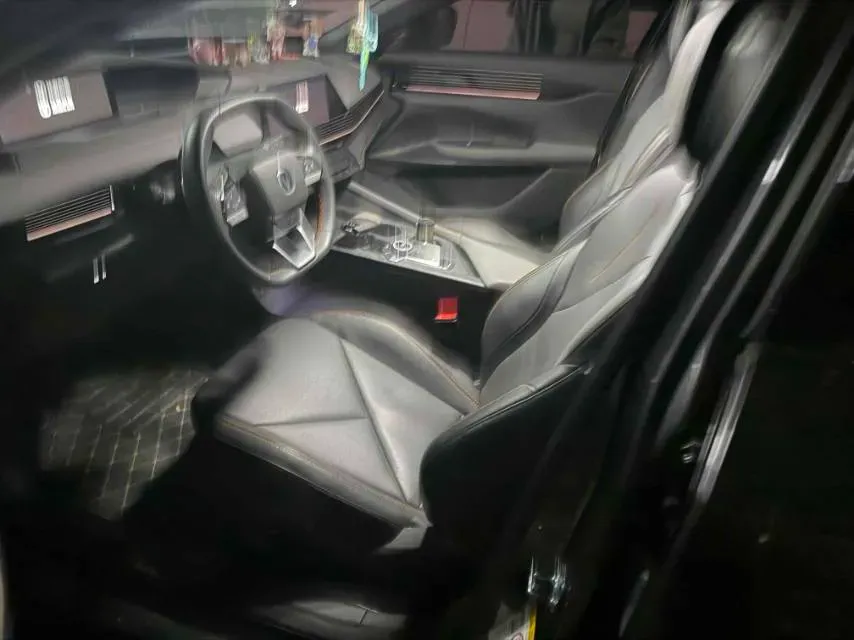 2022 ChangAn UNI-V 1.5T 188HP L4 7DCT,autocango,china used car exporter,china ev exporter,chinese used car exporter,chinese used ev exporter