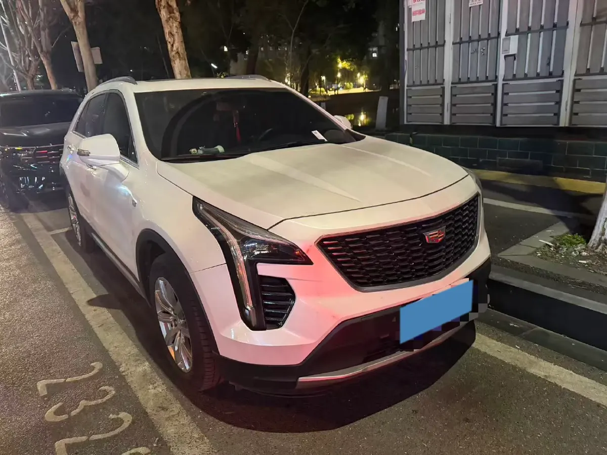 2021 Cadillac XT4 2.0T 237HP L4 9AT,autocango,china used car exporter,china ev exporter,chinese used car exporter,chinese used ev exporter