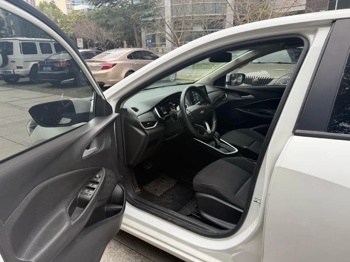 2021 Chevrolet Cavalier 1.0T 125HP L3 6AT,autocango,china used car exporter,china ev exporter,chinese used car exporter,chinese used ev exporter