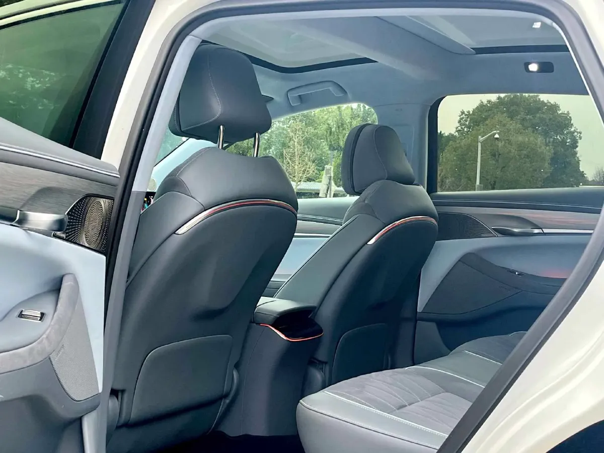 2023 Voyah ZhuiGuang BEV 82.11KWH,autocango,china used car exporter,china ev exporter,chinese used car exporter,chinese used ev exporter