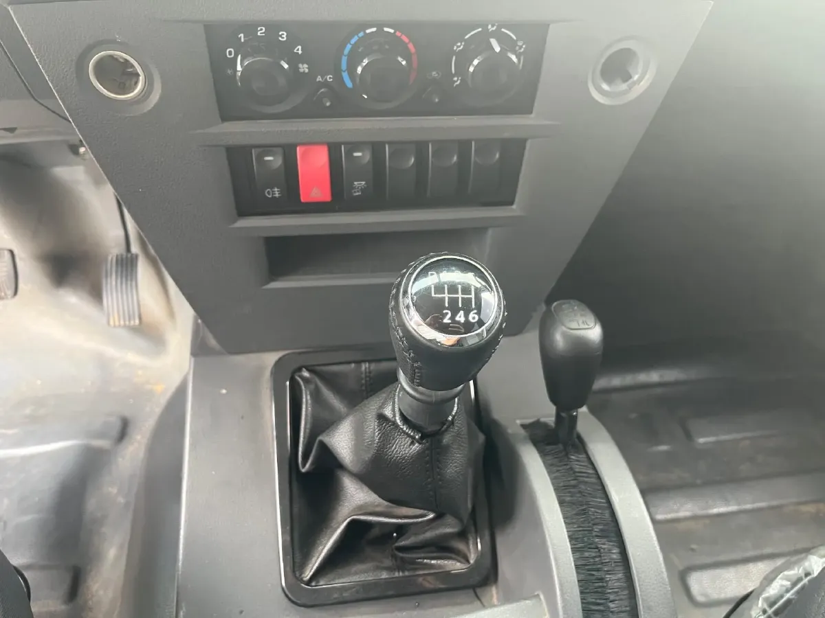 2019 MAXUS XinTu V80 2.5T 136HP L4 6MT,autocango,china used car exporter,china ev exporter,chinese used car exporter,chinese used ev exporter