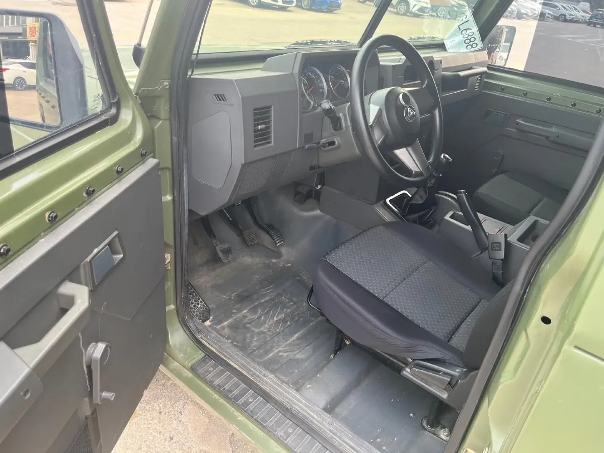 2019 MAXUS XinTu V80 2.5T 136HP L4 6MT,autocango,china used car exporter,china ev exporter,chinese used car exporter,chinese used ev exporter