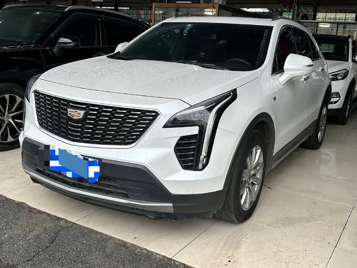 2022 Cadillac XT4 2.0T 237HP L4 9AT,autocango,china used car exporter,china ev exporter,chinese used car exporter,chinese used ev exporter