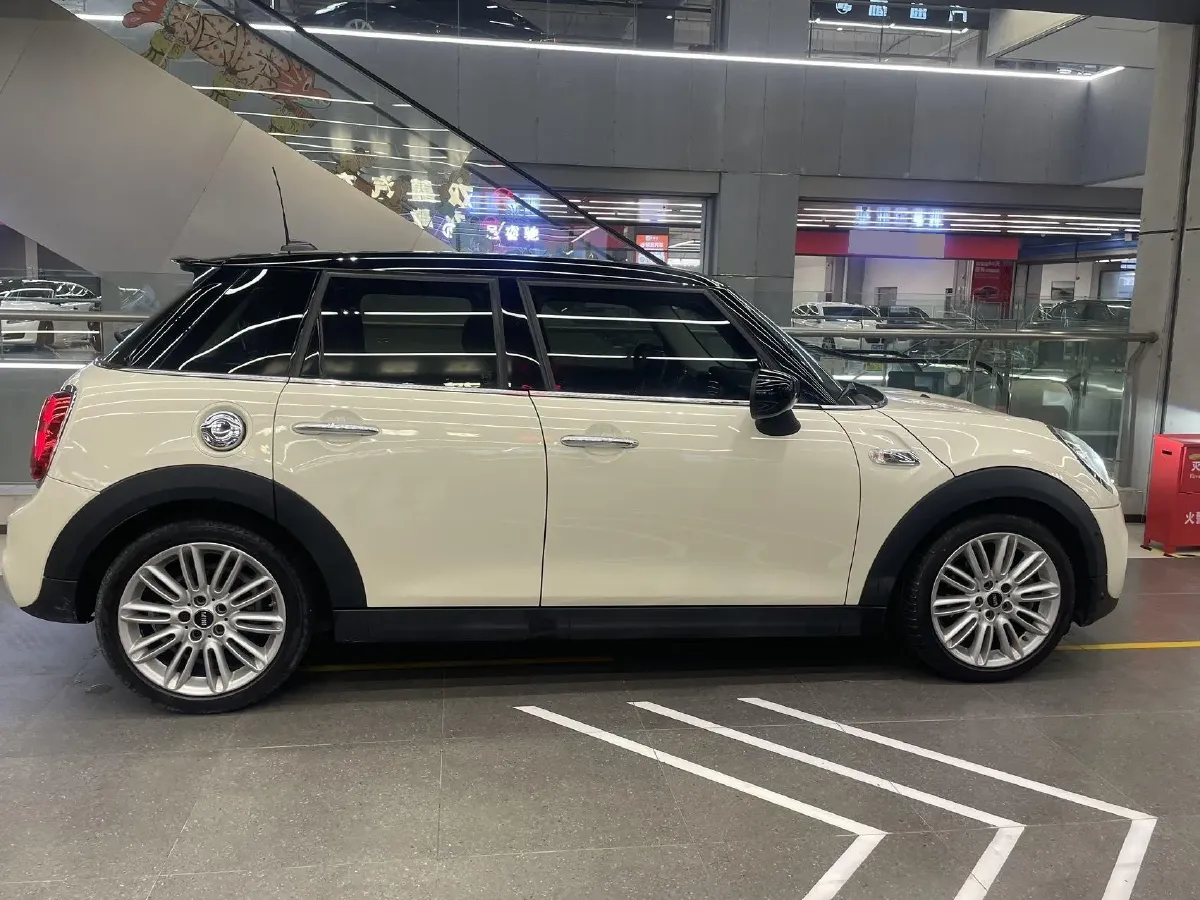 2020 MINI MINI 2.0T 192HP L4 7DCT,autocango,china used car exporter,china ev exporter,chinese used car exporter,chinese used ev exporter