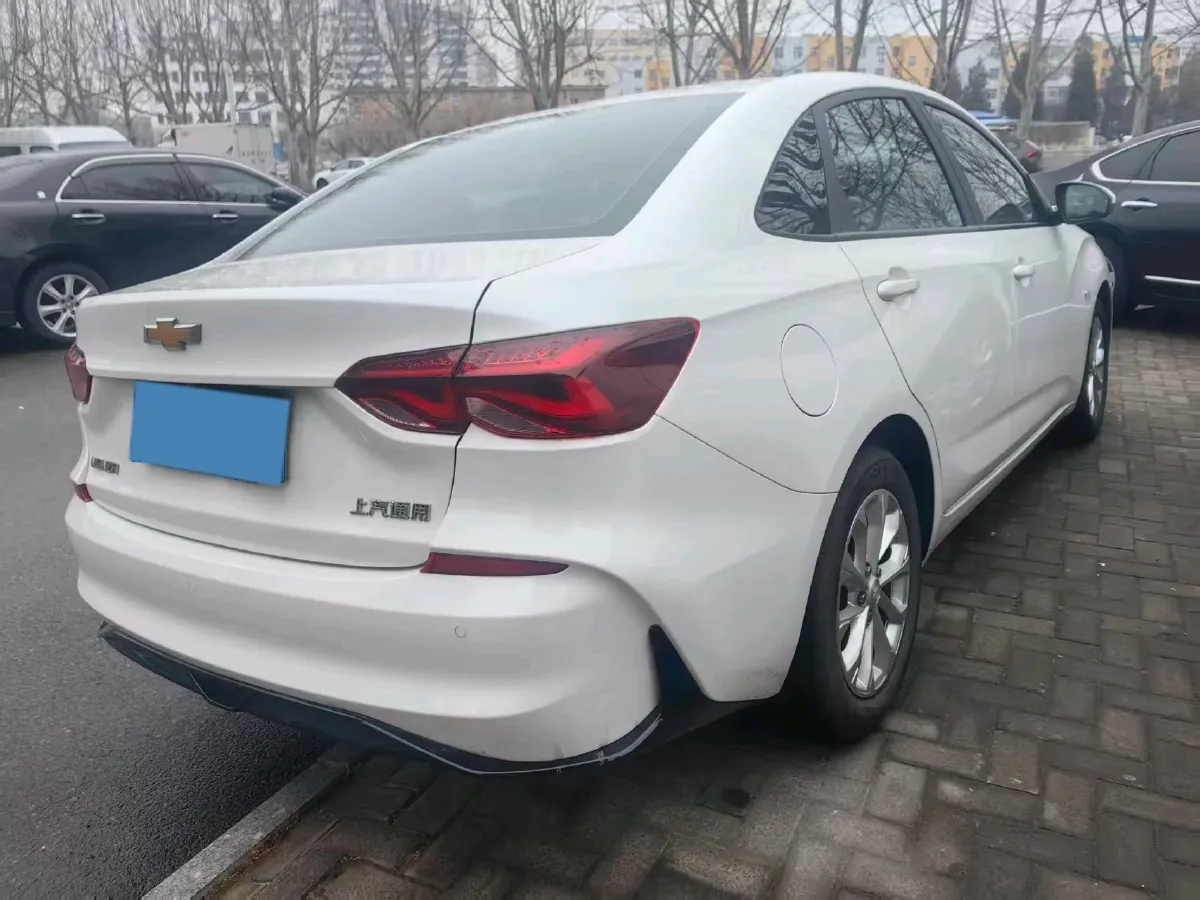 2024 Chevrolet Monza 1.5L 113HP L4 6DCT,autocango,china used car exporter,china ev exporter,chinese used car exporter,chinese used ev exporter