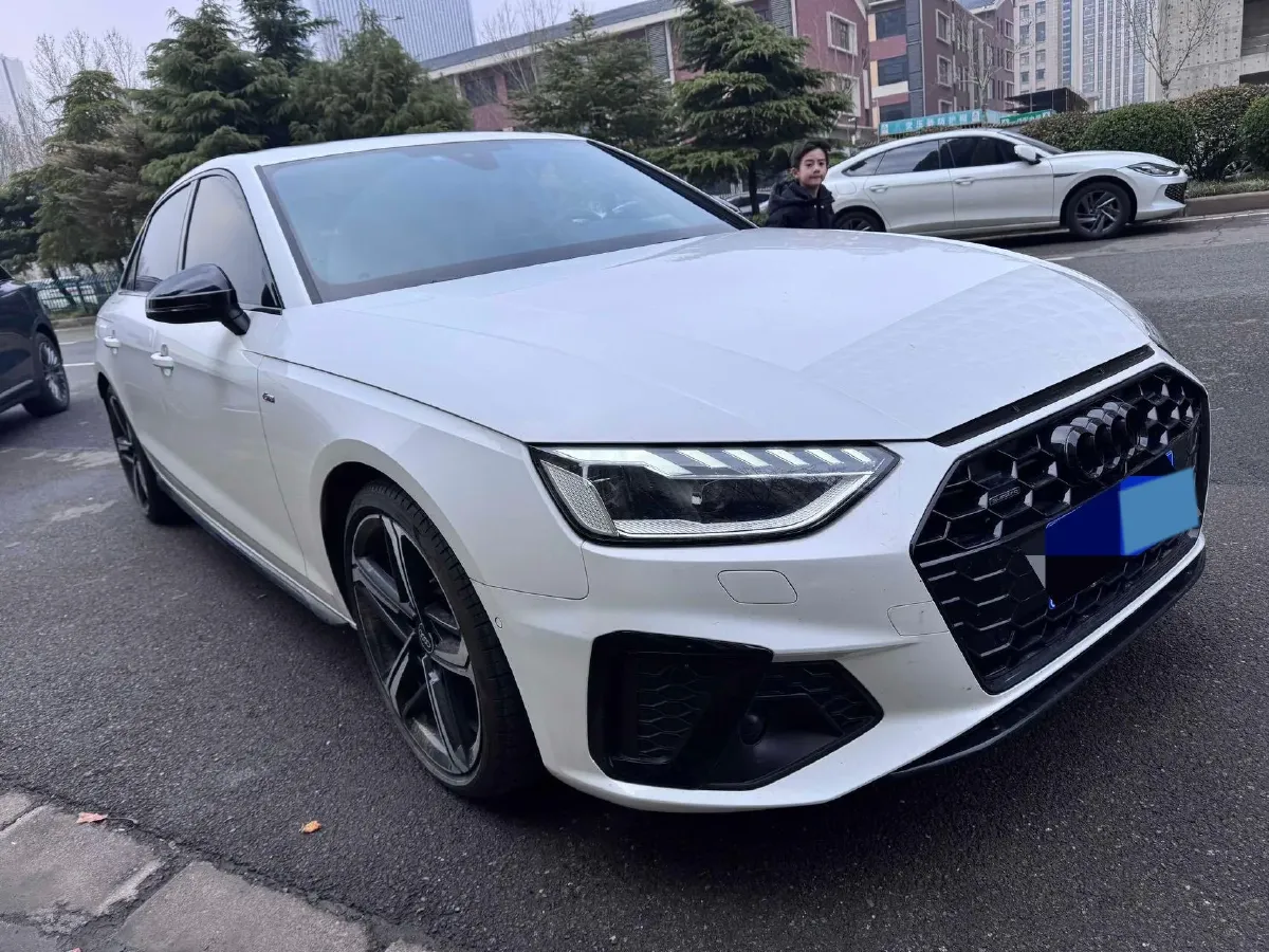 2022 Audi A4L 2.0T 252HP L4 7DCT,autocango,china used car exporter,china ev exporter,chinese used car exporter,chinese used ev exporter