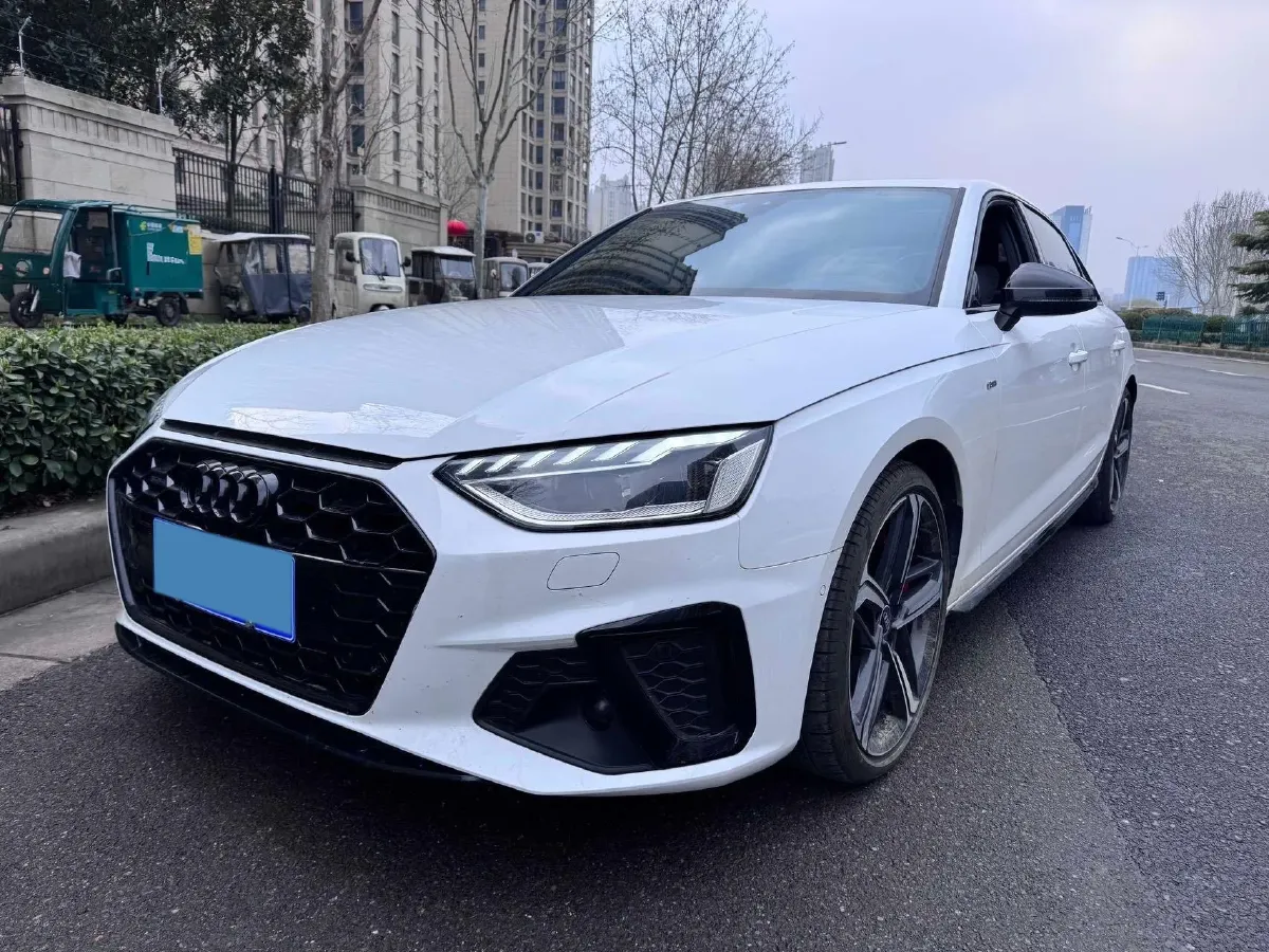 2022 Audi A4L 2.0T 252HP L4 7DCT,autocango,china used car exporter,china ev exporter,chinese used car exporter,chinese used ev exporter