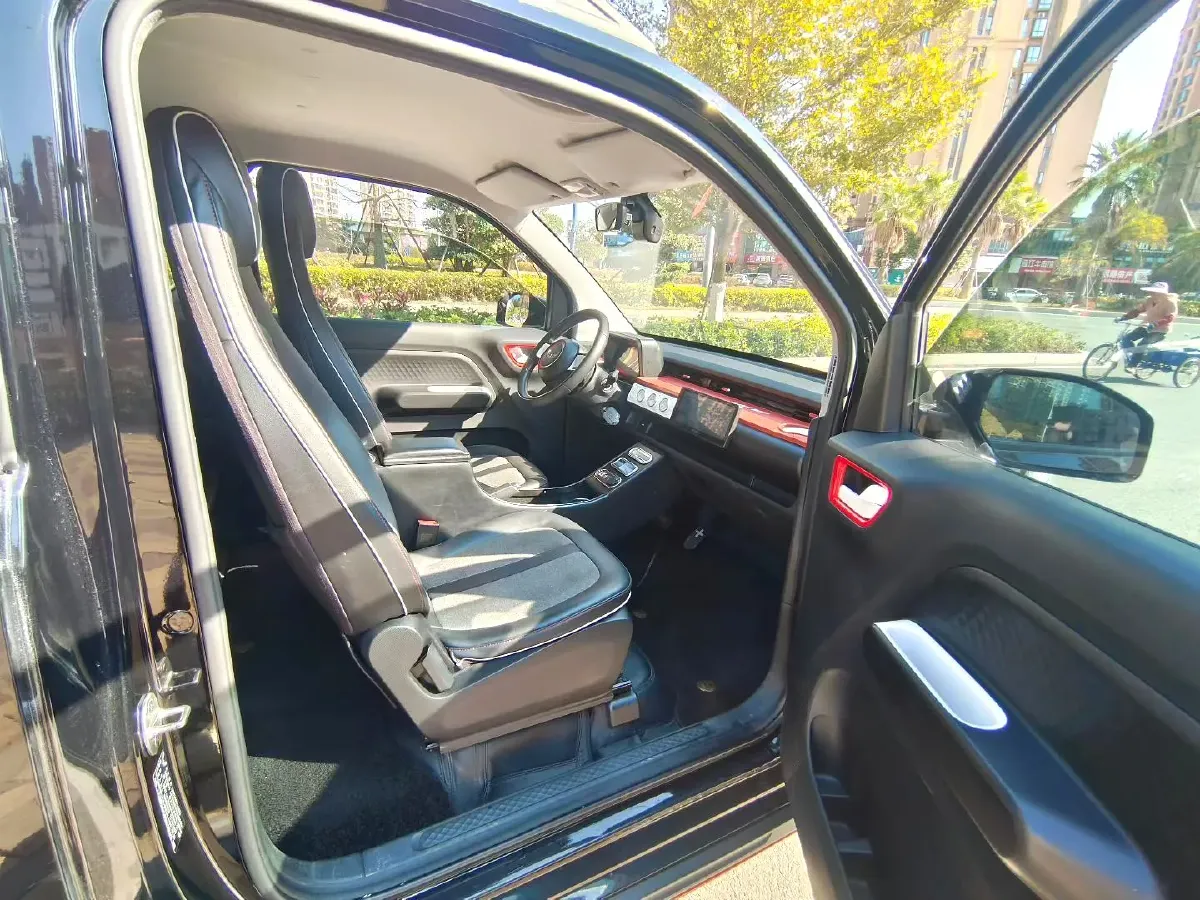 2022 WuLing HongGuang MINI EV BEV 17.3KWH,autocango,china used car exporter,china ev exporter,chinese used car exporter,chinese used ev exporter