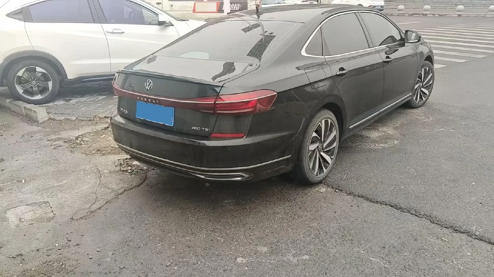 2024 Volkswagen Passat 2.0T 220HP L4 7DCT,autocango,china used car exporter,china ev exporter,chinese used car exporter,chinese used ev exporter