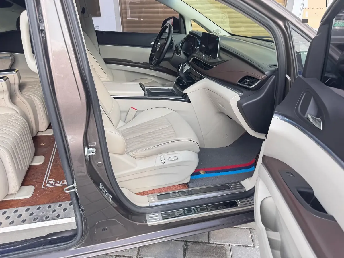 2021 Buick GL8 2.0T 237HP L4 9AT,autocango,china used car exporter,china ev exporter,chinese used car exporter,chinese used ev exporter