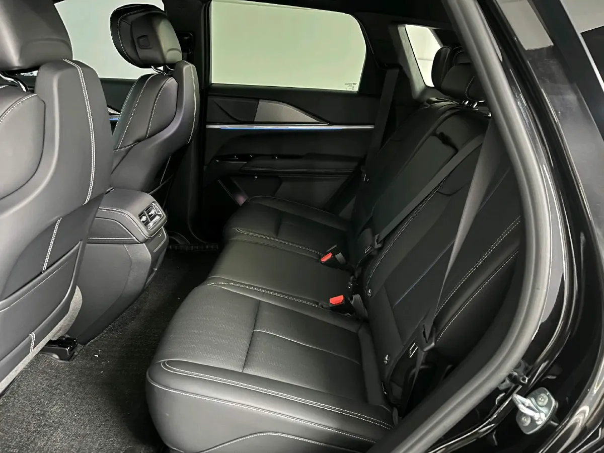 2026 Cadillac XT5 2.0T 237HP L4 9AT,autocango,china used car exporter,china ev exporter,chinese used car exporter,chinese used ev exporter