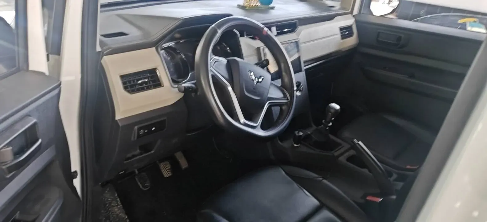 2021 WuLing ZhengChen 1.5T 147HP L4 6MT,autocango,china used car exporter,china ev exporter,chinese used car exporter,chinese used ev exporter