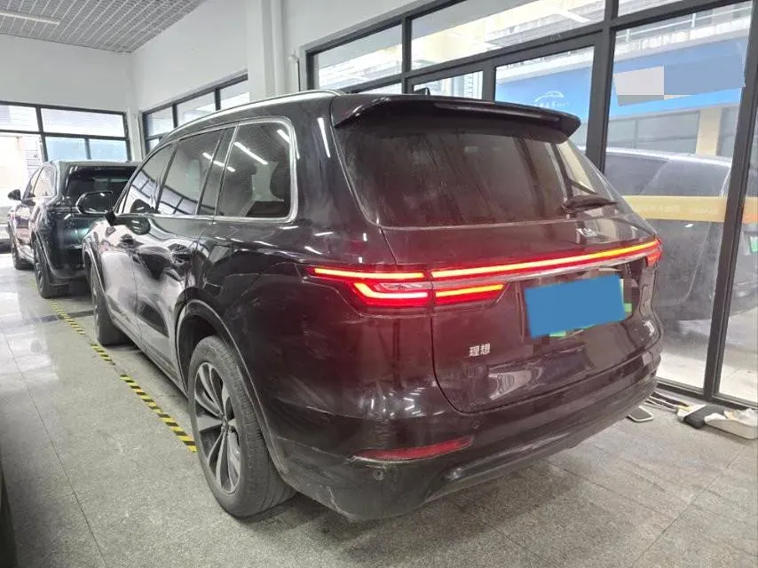 2020 Li ONE Range Extended 131HP REEV 40.5KWH,autocango,china used car exporter,china ev exporter,chinese used car exporter,chinese used ev exporter