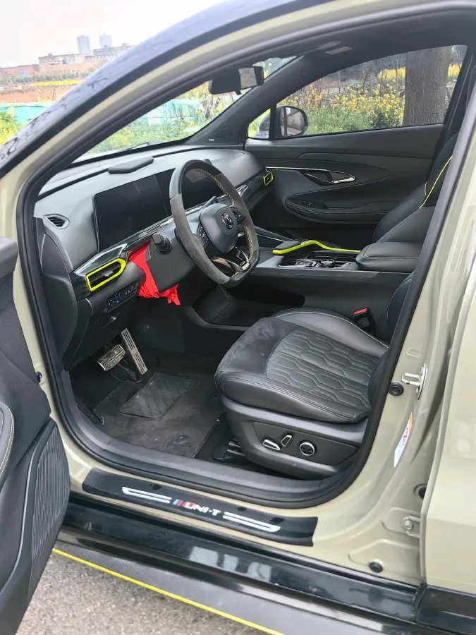 2022 ChangAn UNI-T 1.5T 188HP L4 7DCT,autocango,china used car exporter,china ev exporter,chinese used car exporter,chinese used ev exporter