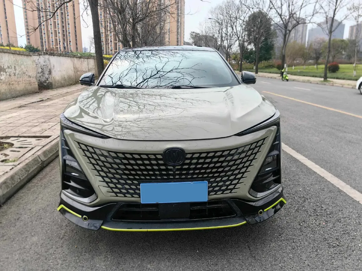 2022 ChangAn UNI-T 1.5T 188HP L4 7DCT,autocango,china used car exporter,china ev exporter,chinese used car exporter,chinese used ev exporter