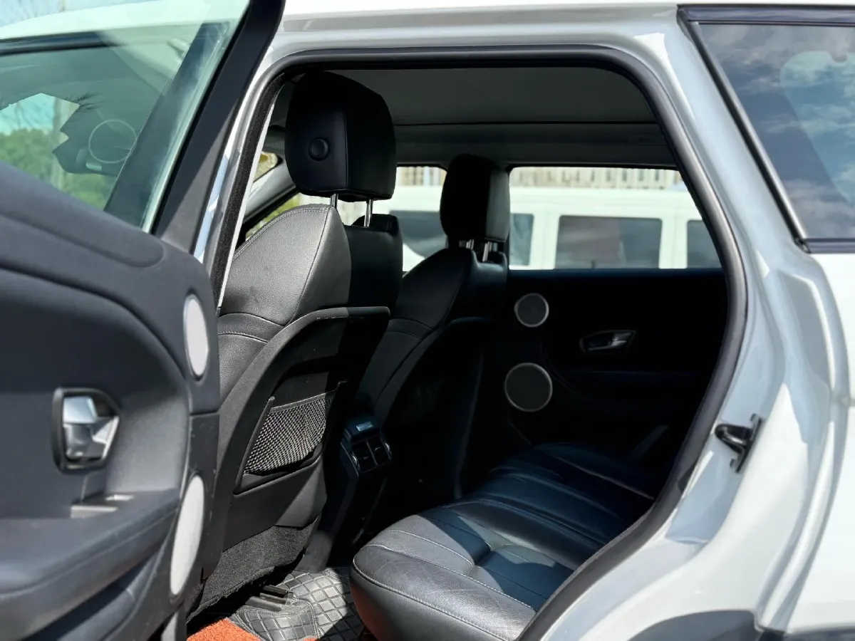 2018 Land Rover Range Rover Evoque 2.0T 241HP L4 9AT,autocango,china used car exporter,china ev exporter,chinese used car exporter,chinese used ev exporter