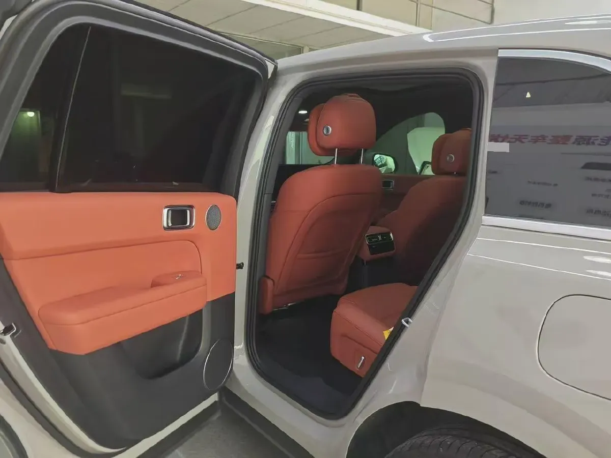 2024 Li L6 Range Extended 154HP L4 REEV 36.8KWH,autocango,china used car exporter,china ev exporter,chinese used car exporter,chinese used ev exporter