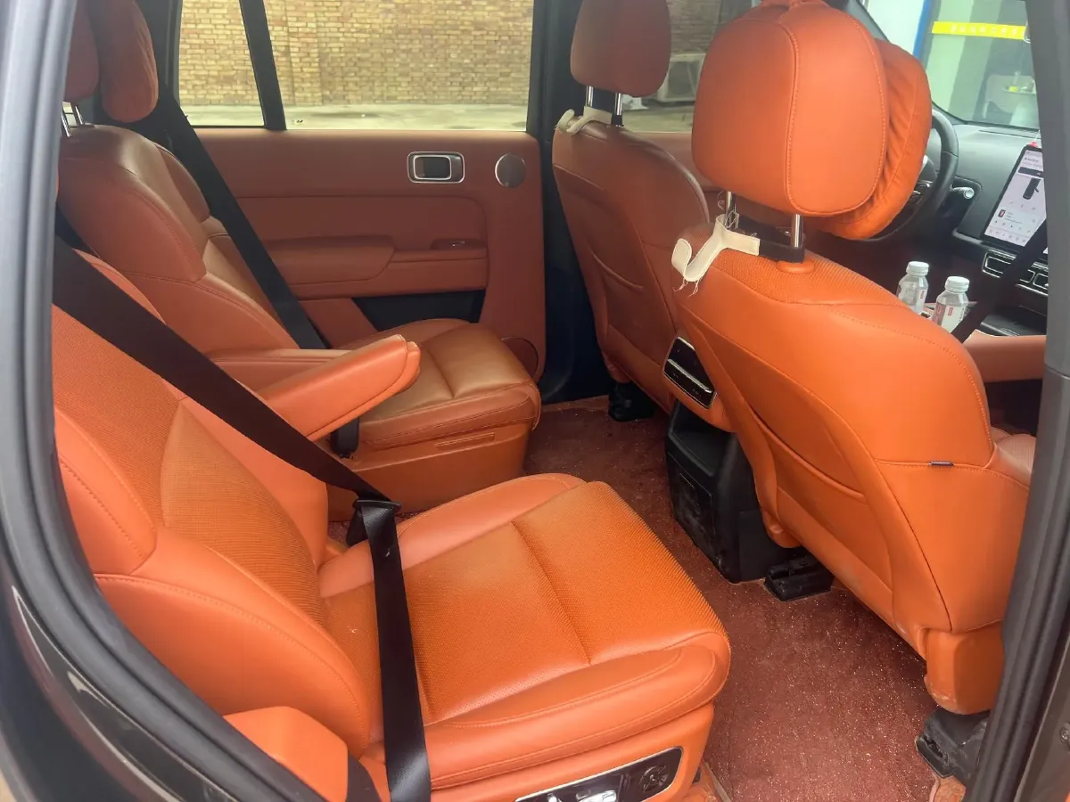 2023 Li L8 Range Extended 154HP REEV 40.9KWH,autocango,china used car exporter,china ev exporter,chinese used car exporter,chinese used ev exporter