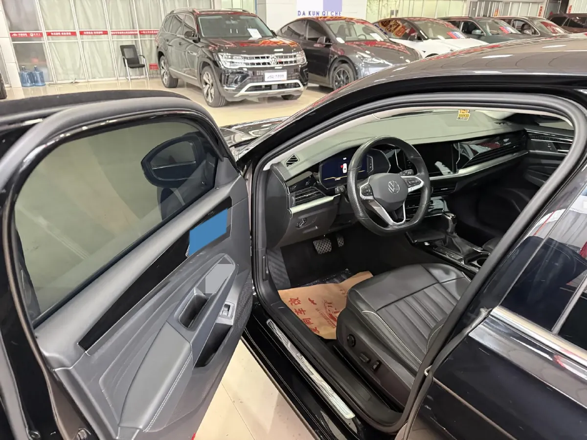 2023 Volkswagen Passat 2.0T 186HP L4 7DCT,autocango,china used car exporter,china ev exporter,chinese used car exporter,chinese used ev exporter