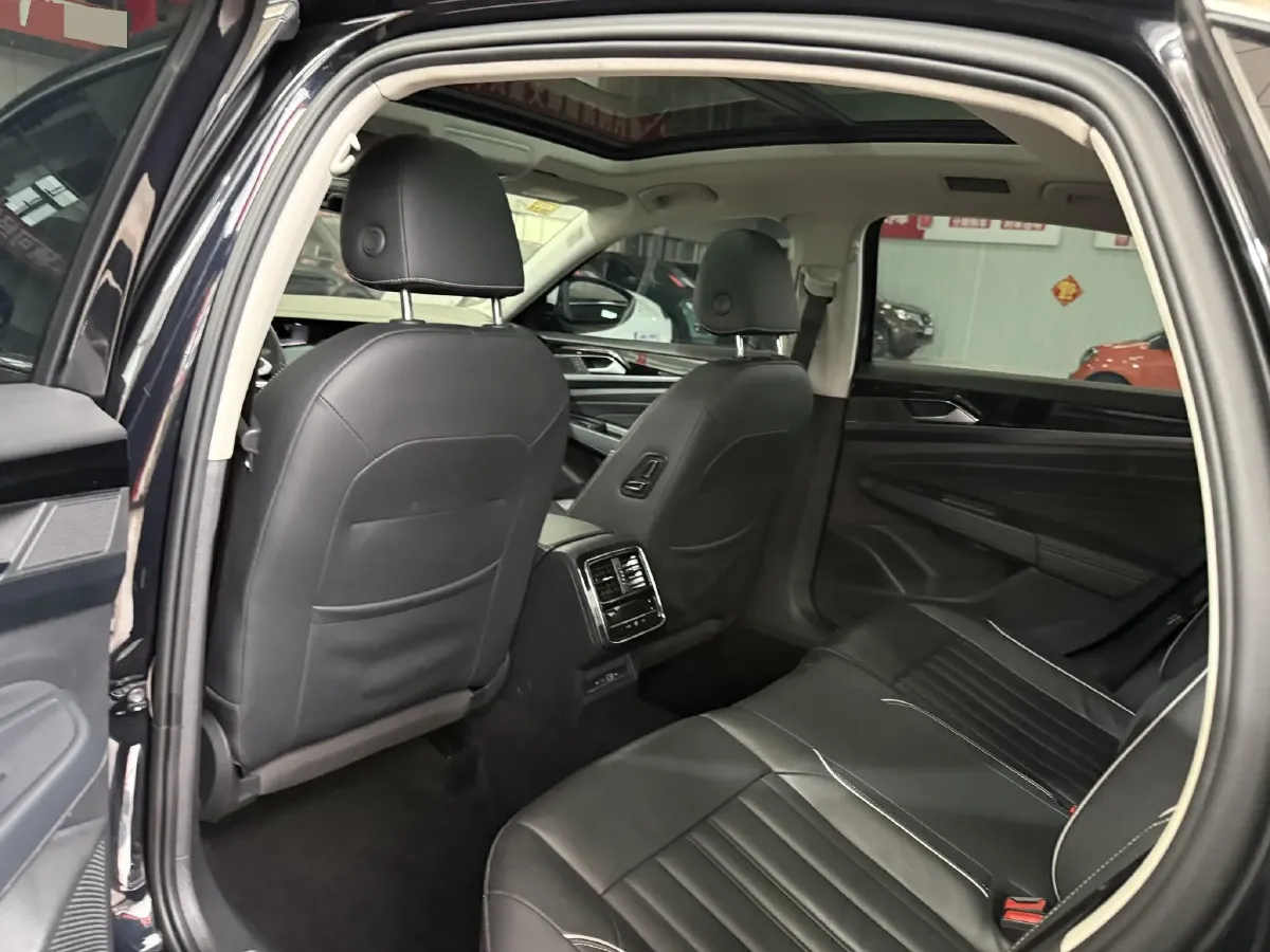 2023 Volkswagen Passat 2.0T 186HP L4 7DCT,autocango,china used car exporter,china ev exporter,chinese used car exporter,chinese used ev exporter