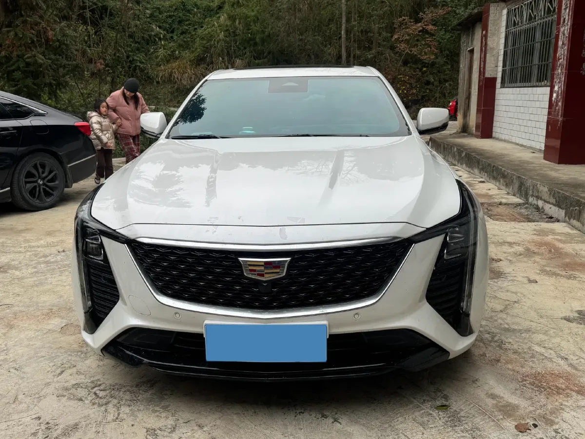 2024 Cadillac CT5 2.0T 237HP L4 10AT,autocango,china used car exporter,china ev exporter,chinese used car exporter,chinese used ev exporter