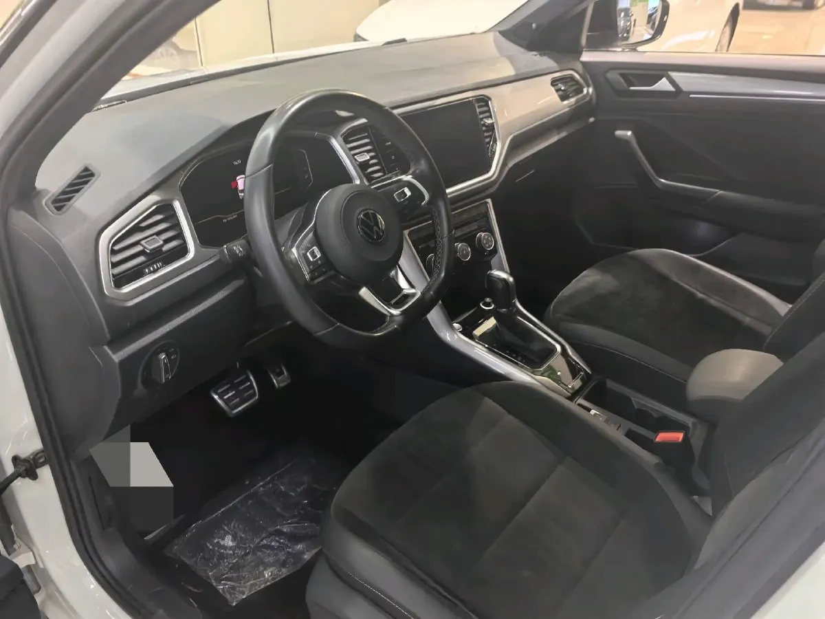 2022 Volkswagen T-Roc 1.4T 150HP L4 7DCT,autocango,china used car exporter,china ev exporter,chinese used car exporter,chinese used ev exporter