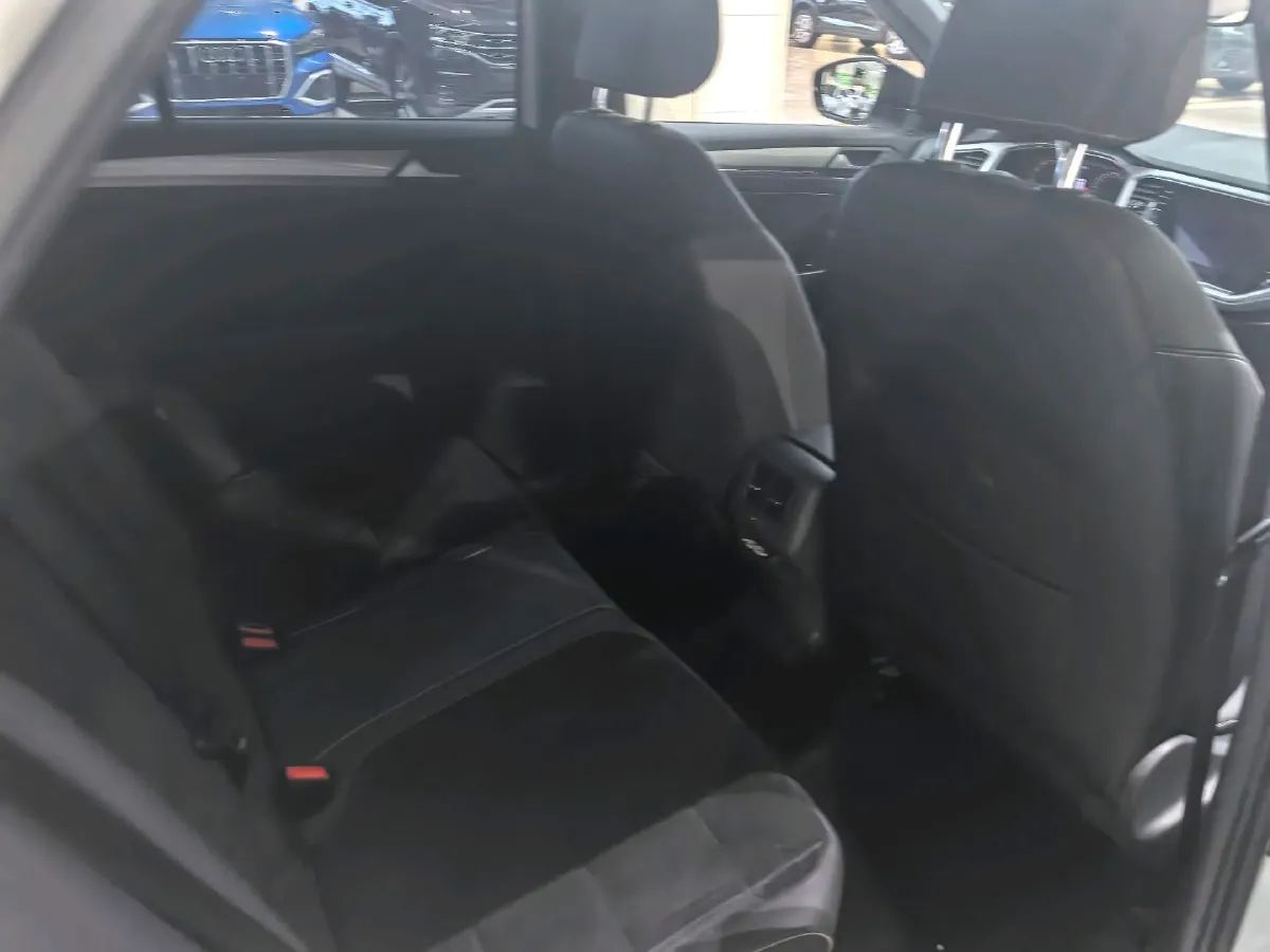 2022 Volkswagen T-Roc 1.4T 150HP L4 7DCT,autocango,china used car exporter,china ev exporter,chinese used car exporter,chinese used ev exporter