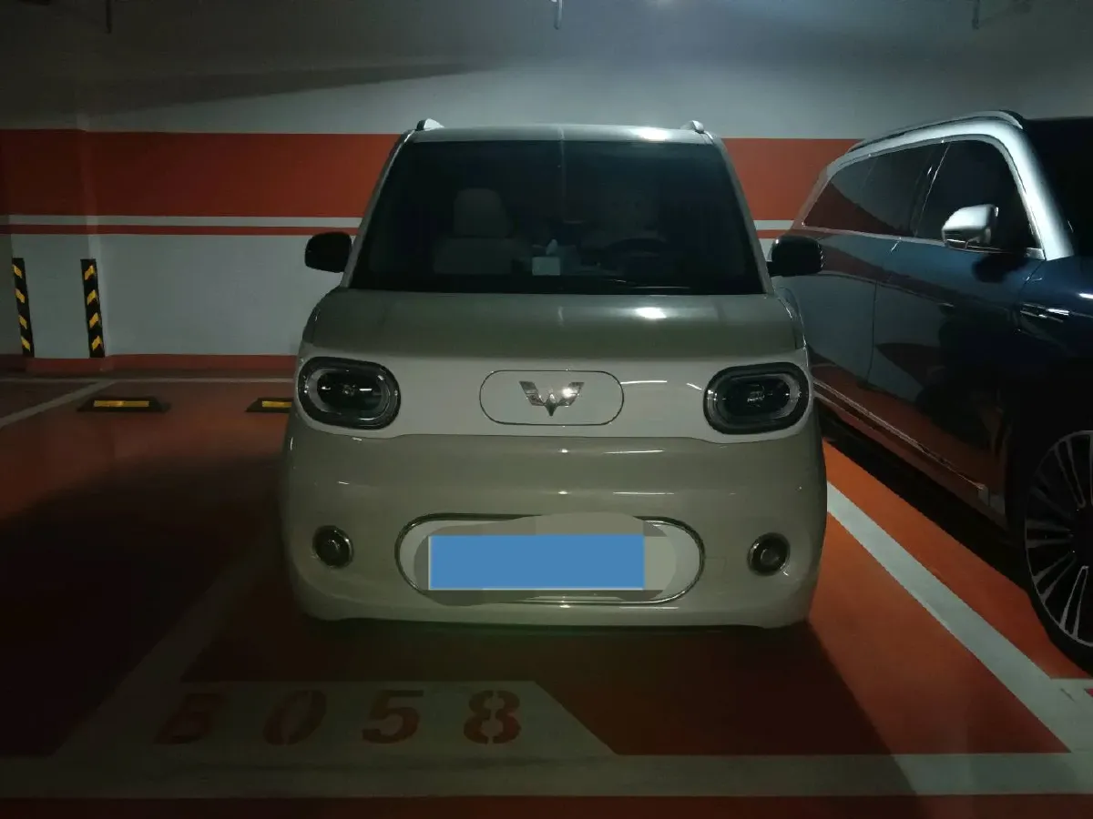 2024 WuLing HongGuang MINI EV BEV 17.3KWH,autocango,china used car exporter,china ev exporter,chinese used car exporter,chinese used ev exporter