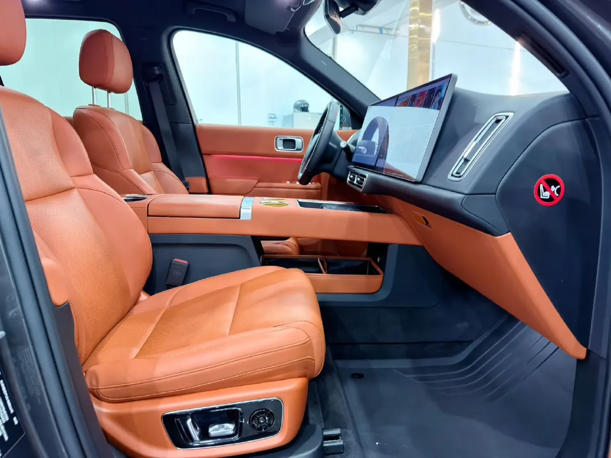 2023 Li L8 Range Extended 154HP REEV 40.9KWH,autocango,china used car exporter,china ev exporter,chinese used car exporter,chinese used ev exporter