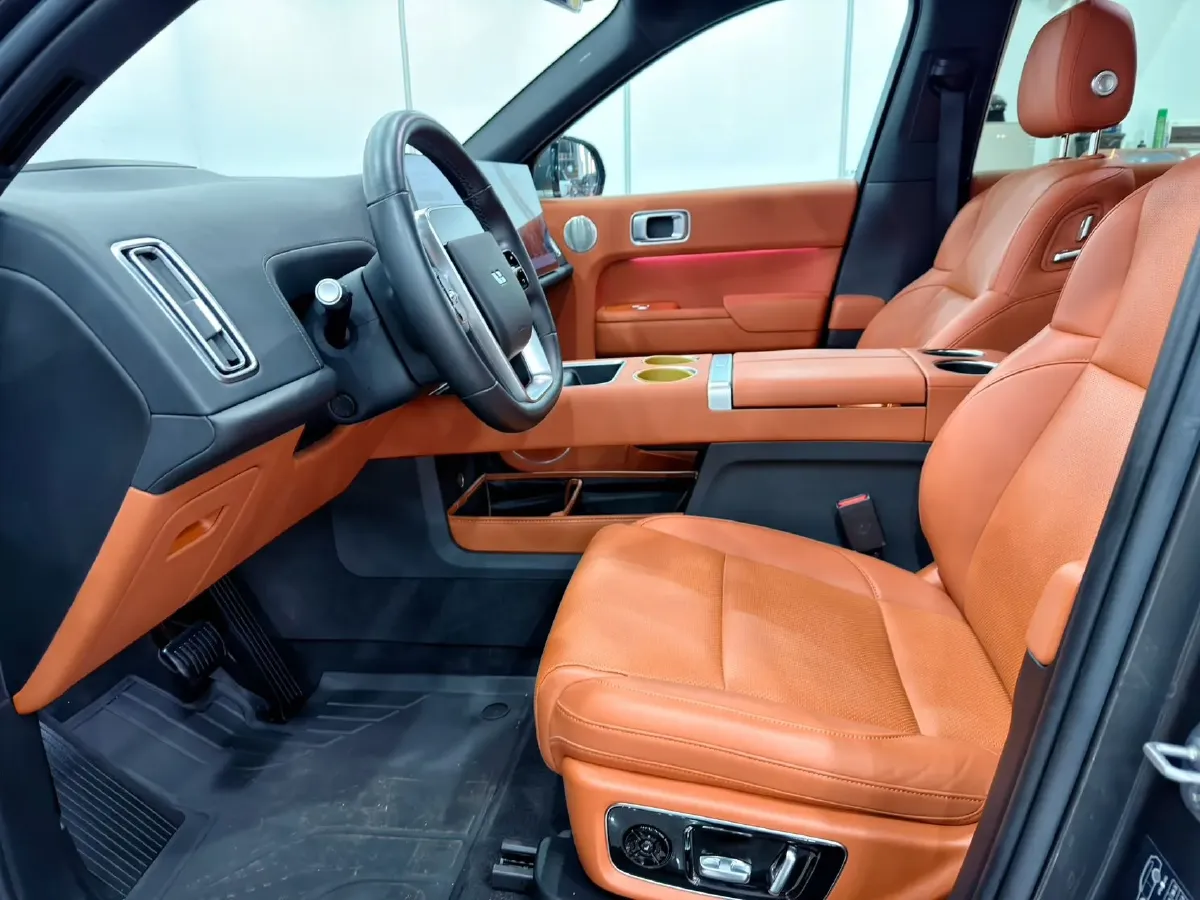 2023 Li L8 Range Extended 154HP REEV 40.9KWH,autocango,china used car exporter,china ev exporter,chinese used car exporter,chinese used ev exporter