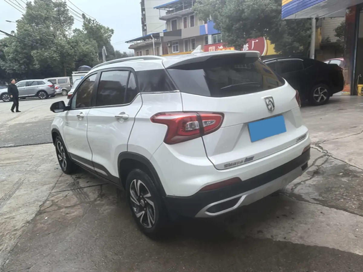 2017 HaiMa S5 Young Edition 1.6L 122HP L4 5MT,autocango,china used car exporter,china ev exporter,chinese used car exporter,chinese used ev exporter
