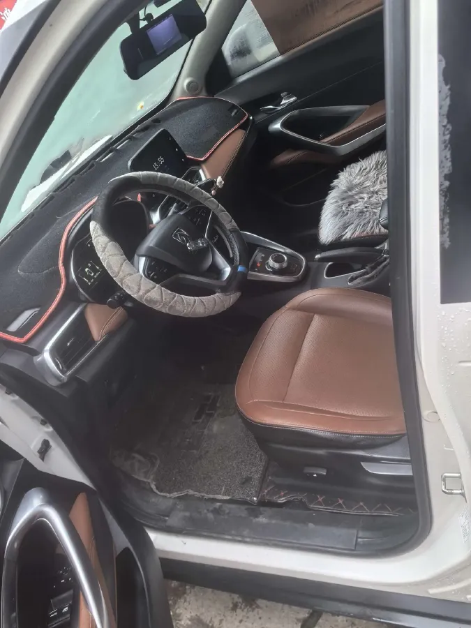 2017 HaiMa S5 Young Edition 1.6L 122HP L4 5MT,autocango,china used car exporter,china ev exporter,chinese used car exporter,chinese used ev exporter