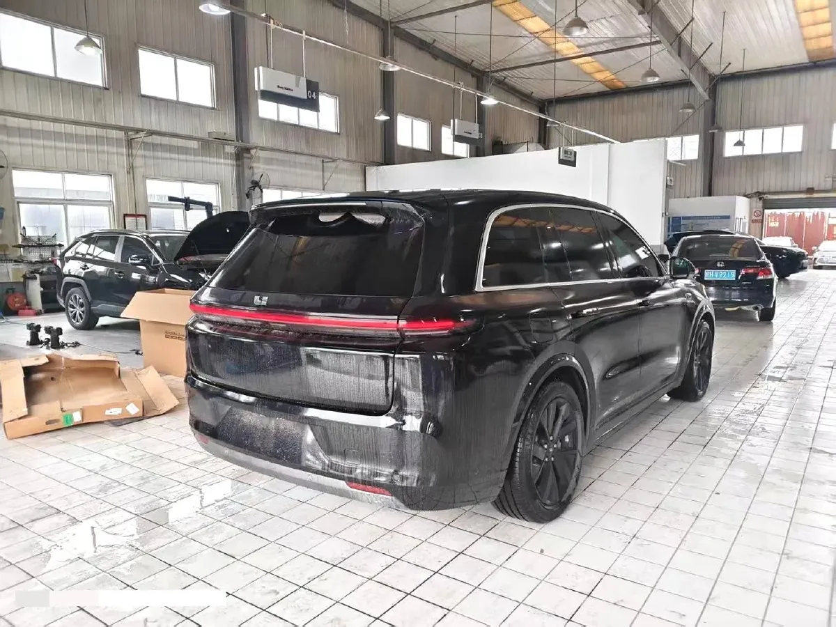 2023 Li L8 Range Extended 154HP REEV 40.9KWH,autocango,china used car exporter,china ev exporter,chinese used car exporter,chinese used ev exporter