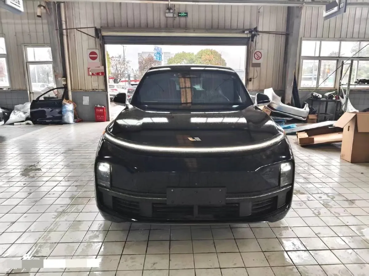 2023 Li L8 Range Extended 154HP REEV 40.9KWH,autocango,china used car exporter,china ev exporter,chinese used car exporter,chinese used ev exporter