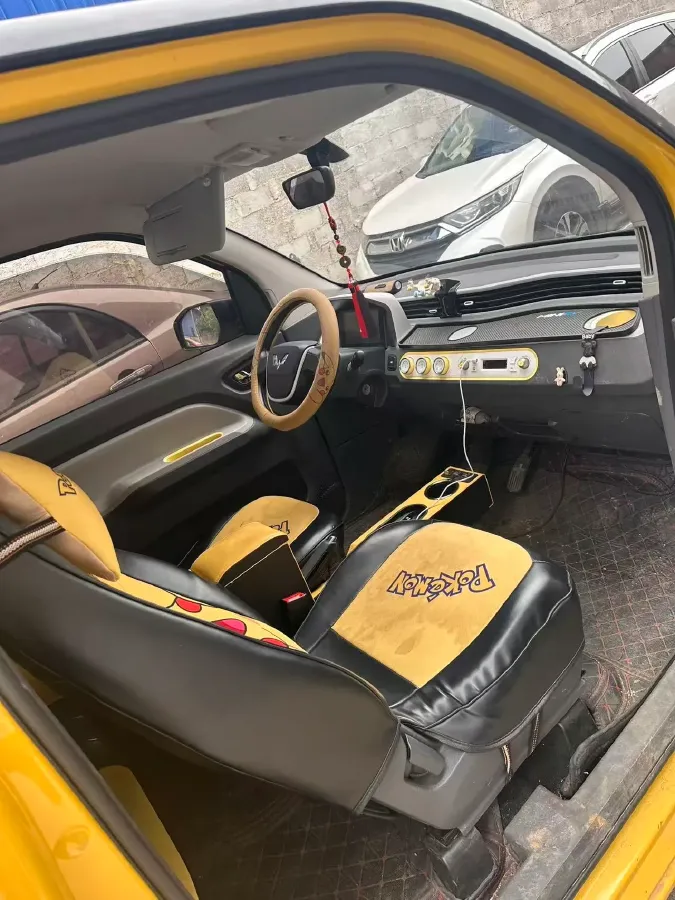 2021 WuLing HongGuang MINI EV BEV 13.9KWH,autocango,china used car exporter,china ev exporter,chinese used car exporter,chinese used ev exporter
