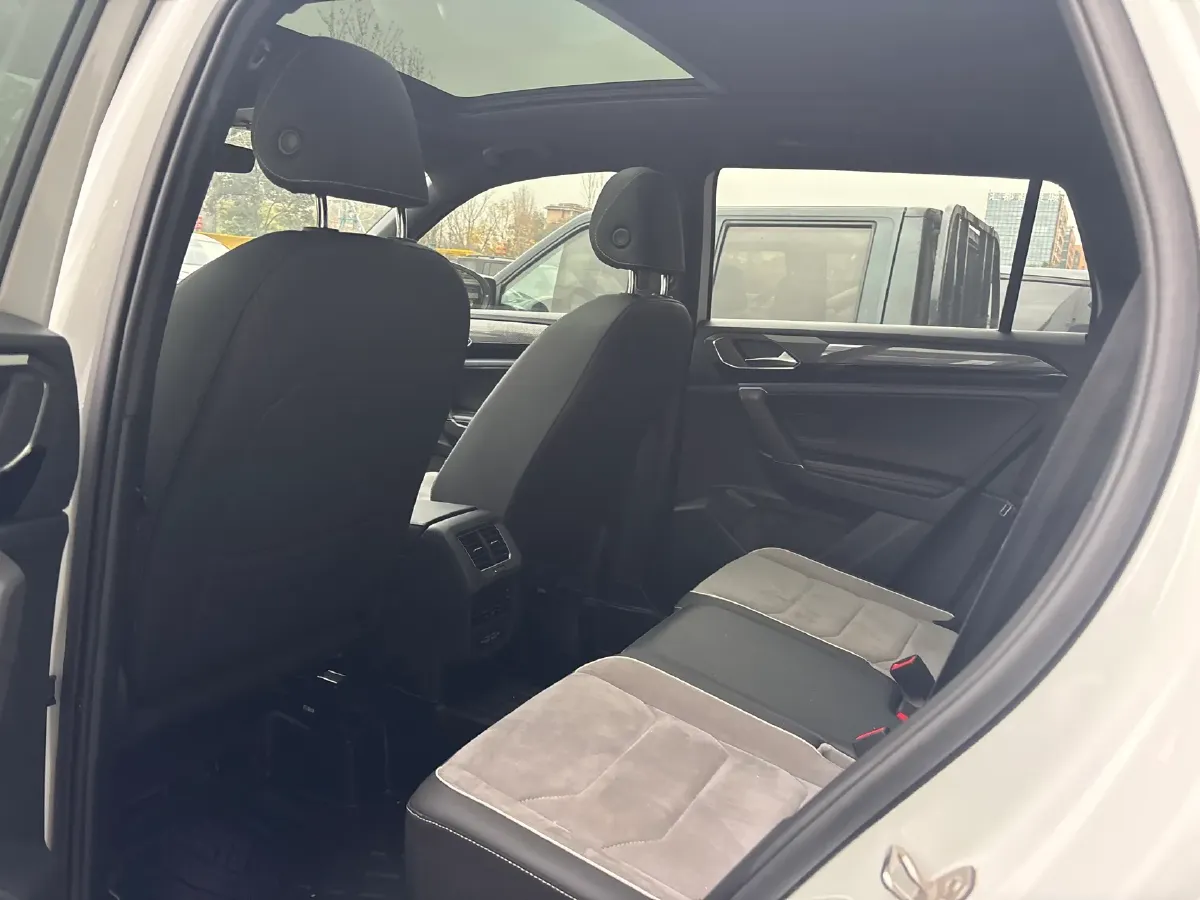 2020 Volkswagen Tayron 2.0T 220HP L4 7DCT,autocango,china used car exporter,china ev exporter,chinese used car exporter,chinese used ev exporter