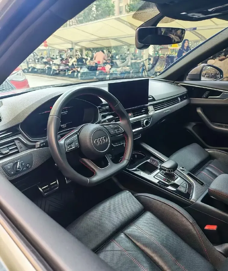 2022 Audi A4L 2.0T 190HP L4 7DCT,autocango,china used car exporter,china ev exporter,chinese used car exporter,chinese used ev exporter