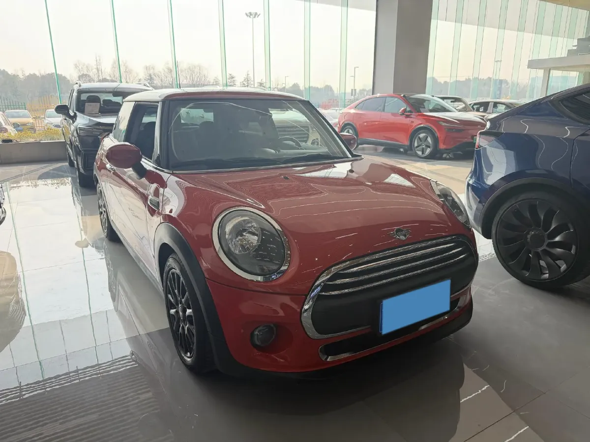 2020 MINI MINI 1.5T 102HP L3 7DCT,autocango,china used car exporter,china ev exporter,chinese used car exporter,chinese used ev exporter