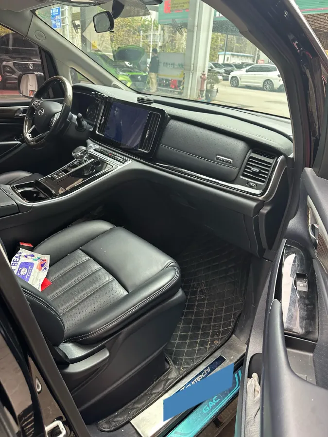 2021 GAC Trumpchi M8 2.0T 252HP L4 8AT,autocango,china used car exporter,china ev exporter,chinese used car exporter,chinese used ev exporter