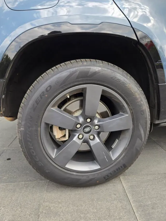 2021 Land Rover Defender 3.0T 400HP L6 8AT,autocango,china used car exporter,china ev exporter,chinese used car exporter,chinese used ev exporter