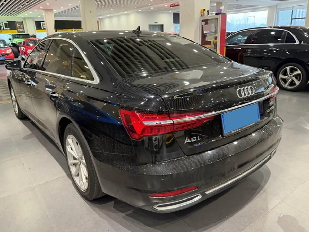 2021 Audi A6L 2.0T 190HP L4 7DCT,autocango,china used car exporter,china ev exporter,chinese used car exporter,chinese used ev exporter