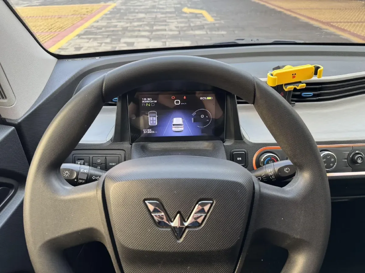 2020 WuLing HongGuang MINI EV BEV 13.8KWH,autocango,china used car exporter,china ev exporter,chinese used car exporter,chinese used ev exporter