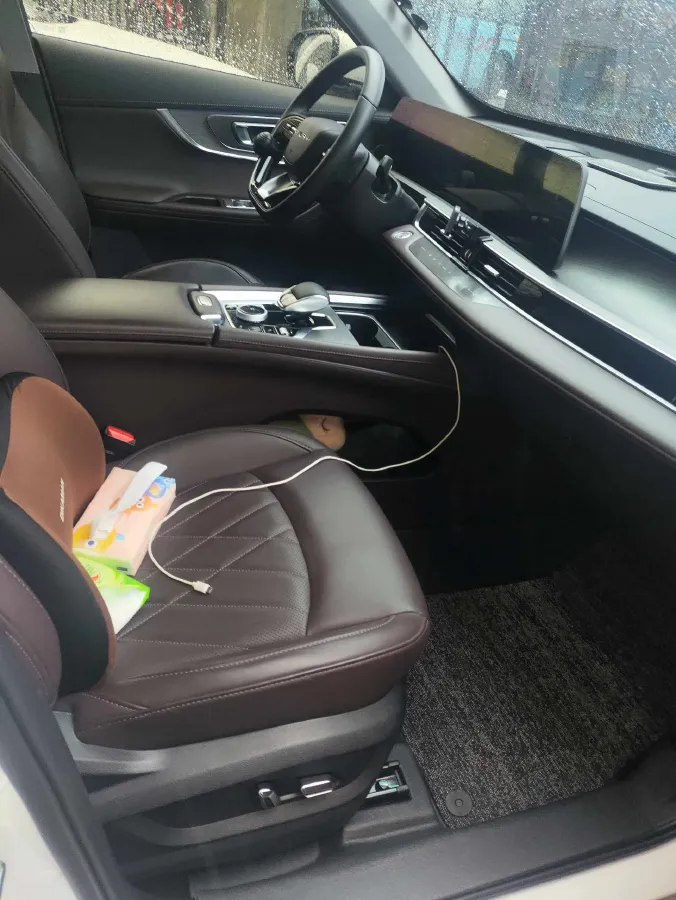 2022 Chery Tiggo 8 PRO 2.0T 254HP L4 7DCT,autocango,china used car exporter,china ev exporter,chinese used car exporter,chinese used ev exporter