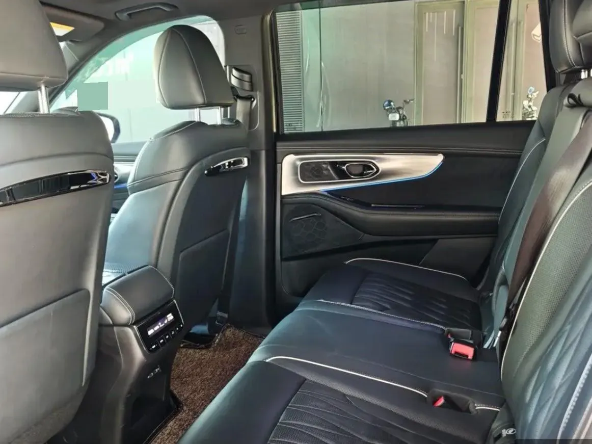 2024 GAC Trumpchi GS8 2.0T 190HP L4 E-CVT Hybrid,autocango,china used car exporter,china ev exporter,chinese used car exporter,chinese used ev exporter