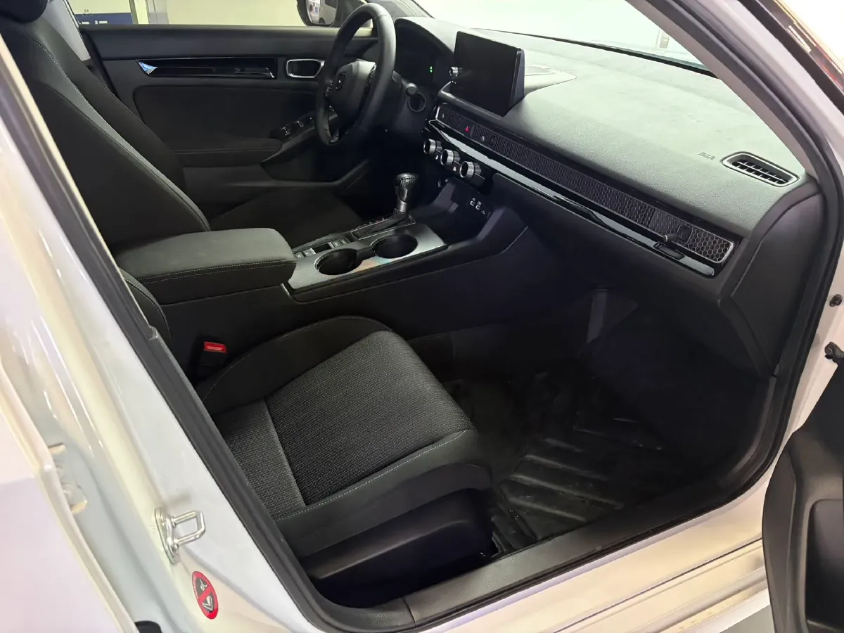 2023 Honda Civic 1.5T 182HP L4 CVT,autocango,china used car exporter,china ev exporter,chinese used car exporter,chinese used ev exporter