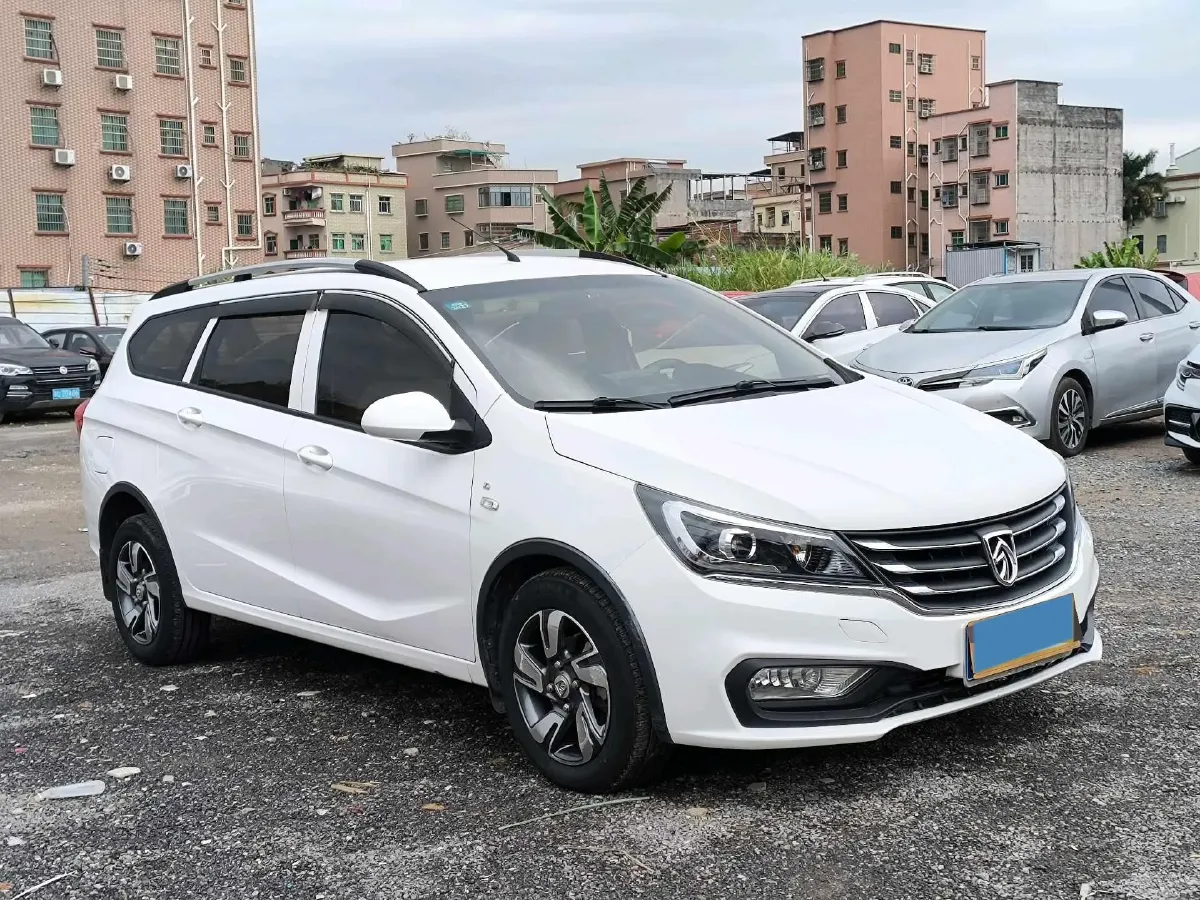 2017 BaoJun 310W 1.5L 112HP L4 6MT,autocango,china used car exporter,china ev exporter,chinese used car exporter,chinese used ev exporter