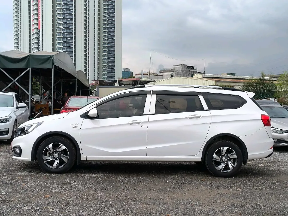 2017 BaoJun 310W 1.5L 112HP L4 6MT,autocango,china used car exporter,china ev exporter,chinese used car exporter,chinese used ev exporter